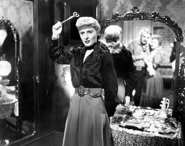 Barbara Stanwyck in Anthony MannÕs THE FURIES (1950). Courtesy P